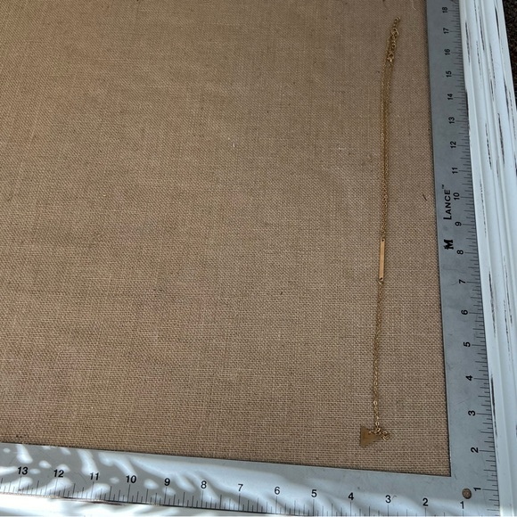 Gold tone y lariat chain necklace triangle charm pendant dainty thin - Picture 4 of 4